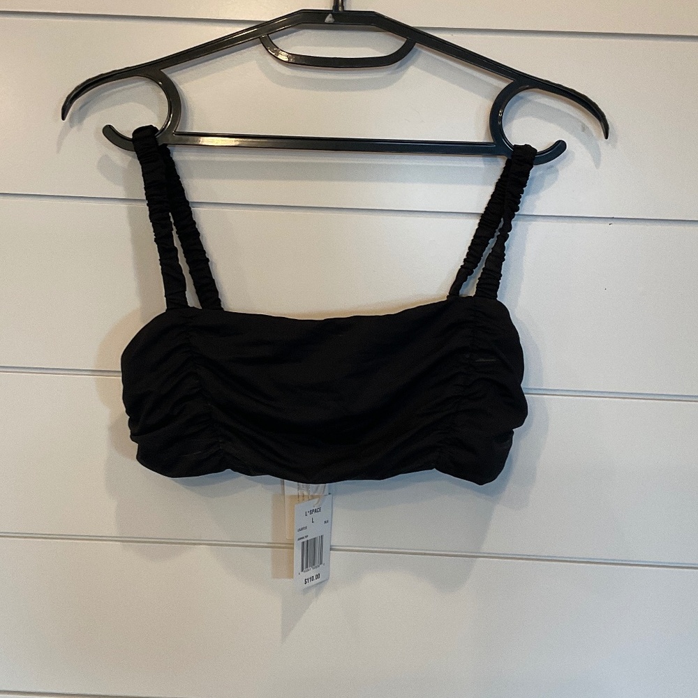 #604 NWT L*SPACE BIKINI TOP COLOR: BLACK SIZE: LARGE
